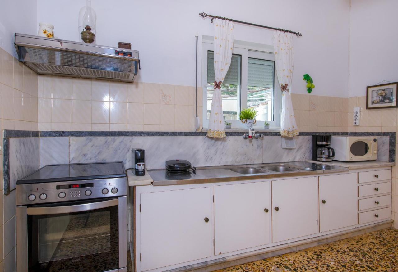 Plaka House Villa Exterior photo