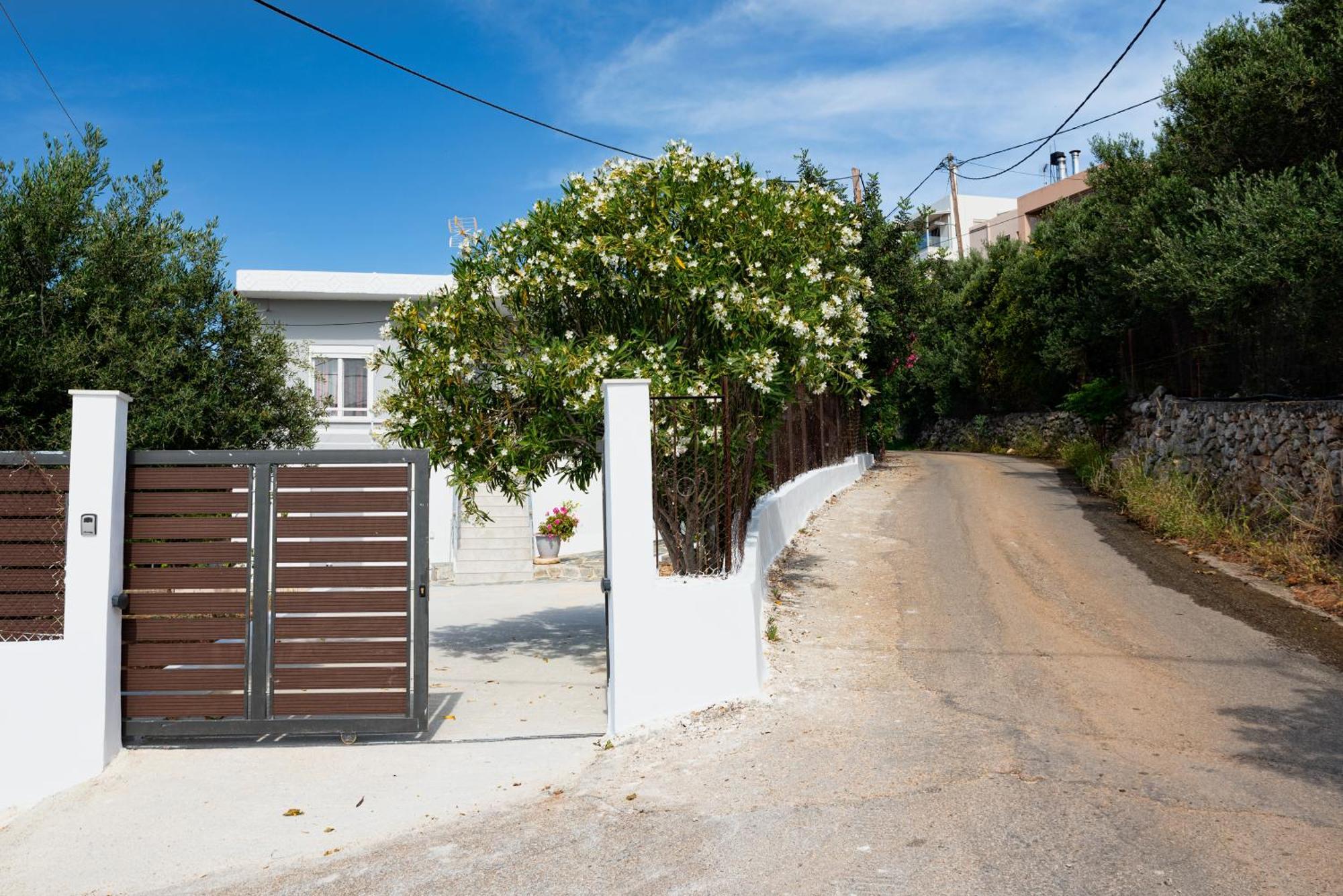 Plaka House Villa Exterior photo